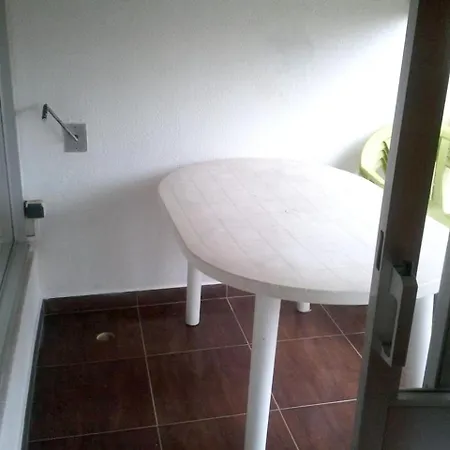 Apartament With 2 Bedrooms In Portimao, With Furnished Terrace And Wifi - 100 ...